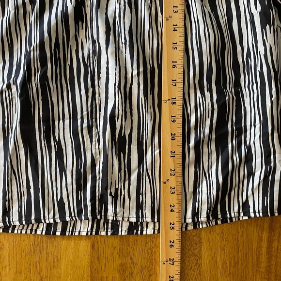 Calvin Klein Women's Medium Silk Zebra Stripe 3/4 Sleeve Blouse Top - Picture 9 of 9